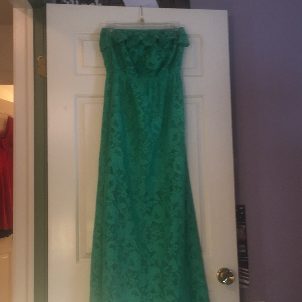 Long green flowered lace maxi dress